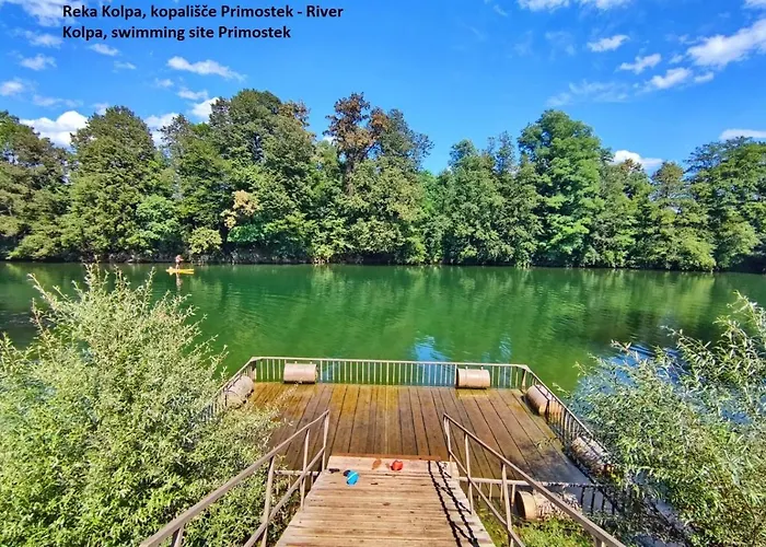 Ma&ja With Hot Tub Appartamento Metlika