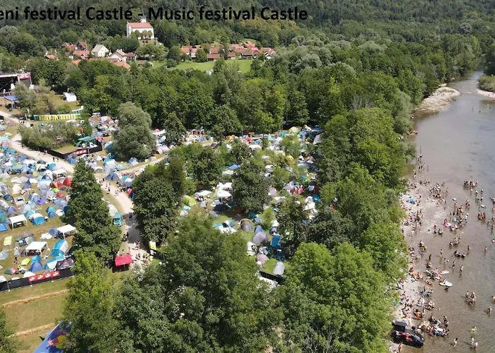Ma&ja With Hot Tub Appartamento Metlika
