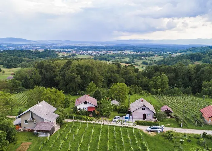 Ma&ja With Hot Tub Metlika