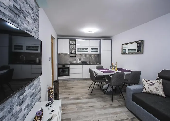 Ma&ja With Hot Tub Appartamento